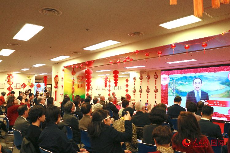 2月9日，“喜迎龍年·品味陜西”——2024新春迎福（展）聯(lián)歡會(huì)暨陜西文化年在東京中國(guó)文化中心拉開(kāi)帷幕。人民網(wǎng) 許可攝