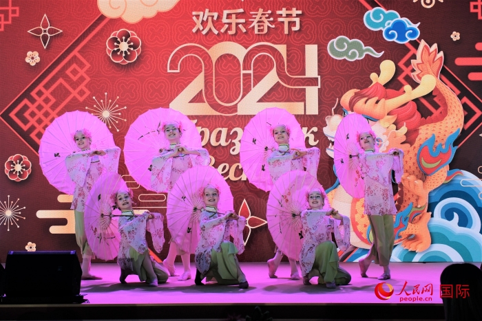 活動(dòng)現(xiàn)場的精彩演出。于子恒攝