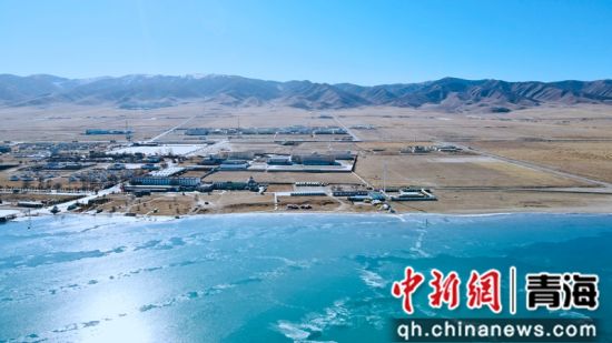 圖為冬日青海湖。李江寧攝