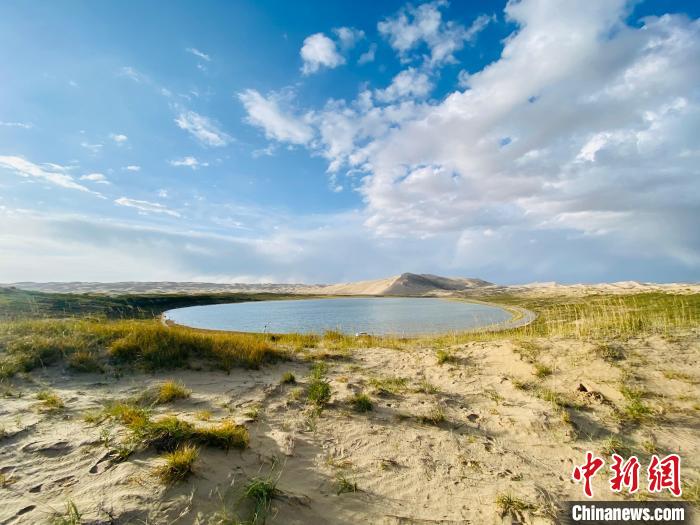 圖為關(guān)停四年后的沙島景區(qū)現(xiàn)狀?！±罱瓕?攝